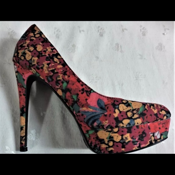 Xhilaration red floral platform stiletto - Picture 9 of 12